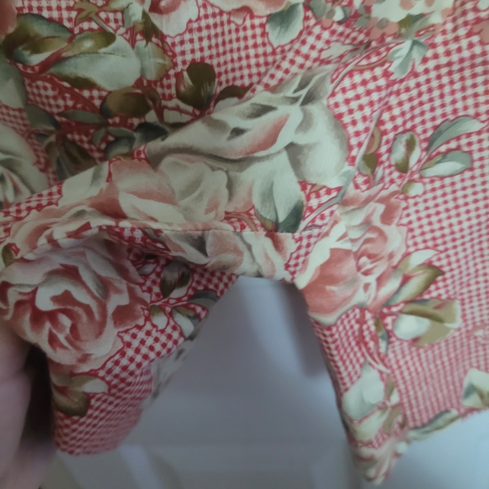 Vintage Floral Women's Bermuda Shorts - Picture 4 of 8